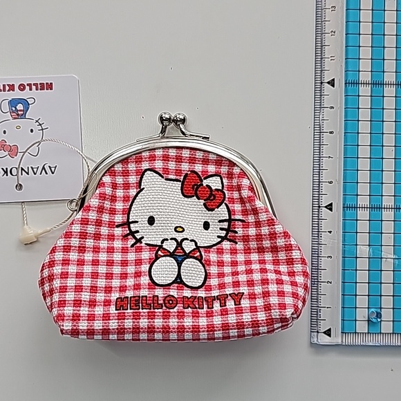 Ayanokoji hello kitty pouch - Picture 2 of 2